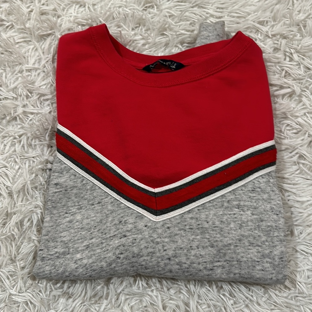 Abercrombie & Fitch Cropped Crewneck Sweatshirt - Varsity style